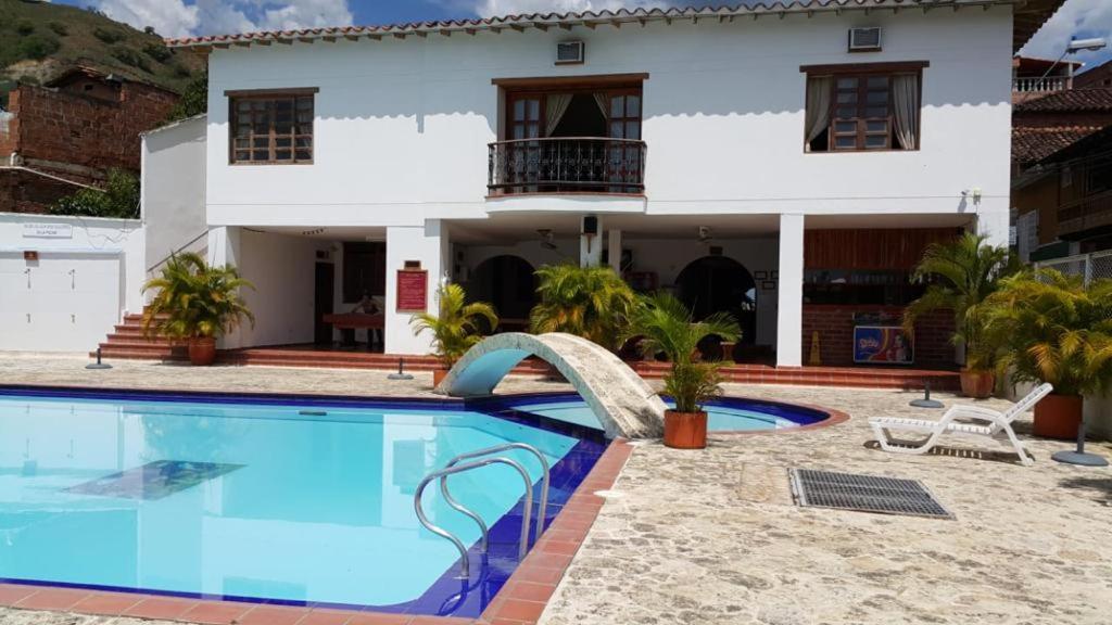 Hotel Tamarindo Resort Sopetran Kültér fotó